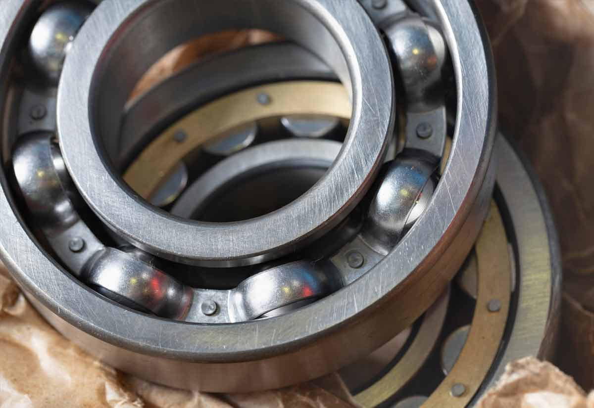 bearings AI maintenance for mining operations - crushing and screening