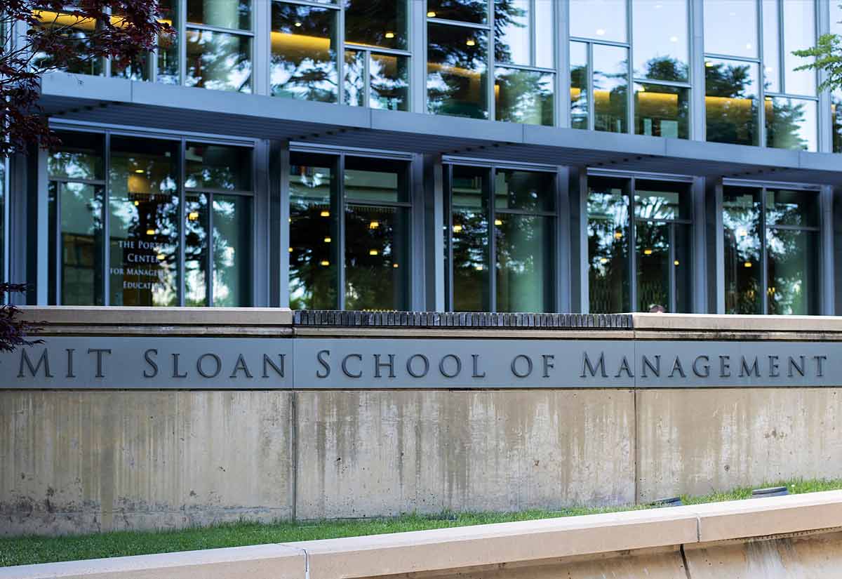 MIT Sloan School of Management AI Course